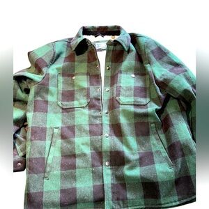Men’s Bass Large wool /poly blend plaid barn style jacket.Sherpa lined body.VGUC